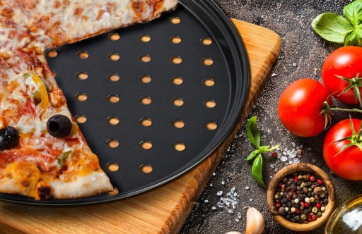 Tava perforata pentru pizza Vanora, Ø28 cm, otel carbon, negru