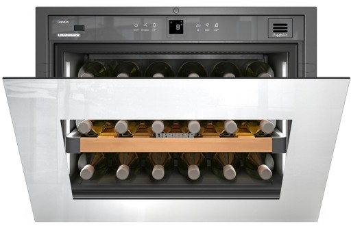 Vitrina de vinuri incorporabila Liebherr GrandCru WKEgw 582 18 sticle Super Silent usa sticla clasa G montare sub blat alb