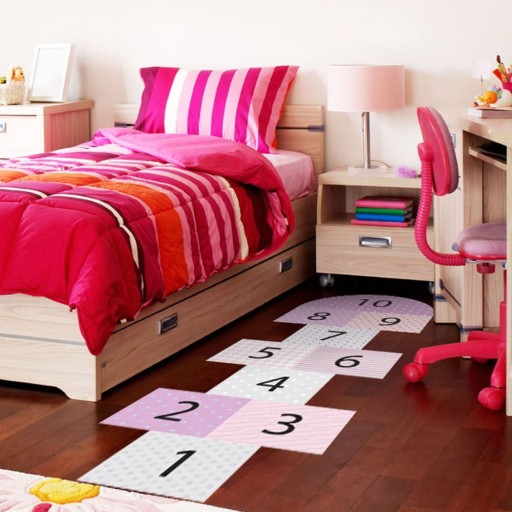 Covor adeziv din vinilin pentru copii Ambiance Hopscotch Girly